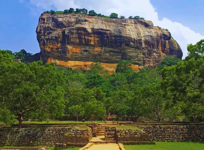 Explorer Sigiriya : la majestueuse forteresse rocheuse et la merveille culturelle du Sri Lanka